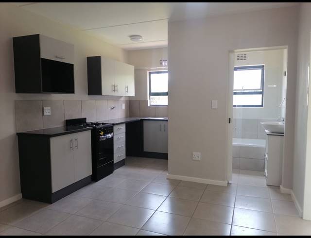 2 BEDROOM FLAT FOR SALE IN KENLEAF
